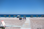 Ile de Rhodes - Une des nombreuses plages mais ne vous laissez pas prendre, profiter d'un parasol est payant