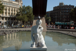 Barcelone - Fontaine et statue sur la Place de Catalogne