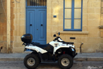 Victoria, Gozo - Le quad qui m'a permis de me faufiler partout devant la maison que j'ai loué à Gozo