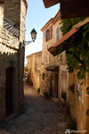 Miramas-Le-Vieux - Imagine walking on stone paths with clogs...